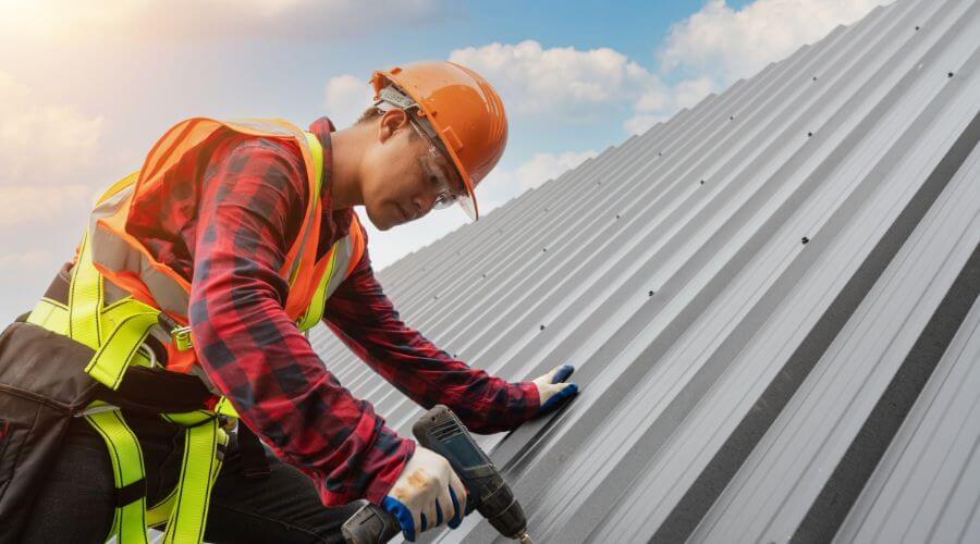 Professional gutter cleaning in Hamilton, MI